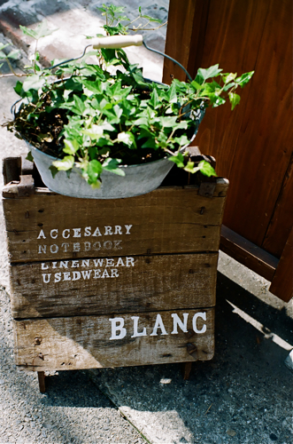 BLANCの看板