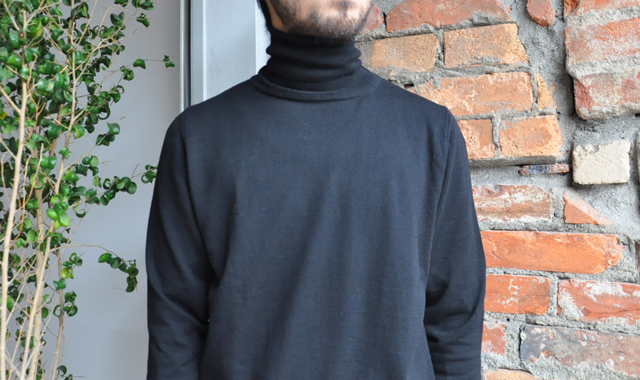 YAECA / 33G cotton cashmere タートルーネック(Men's)