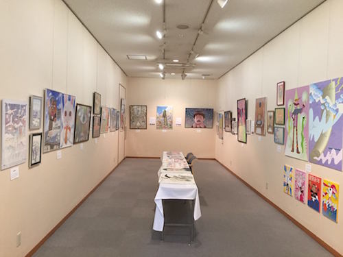 個展