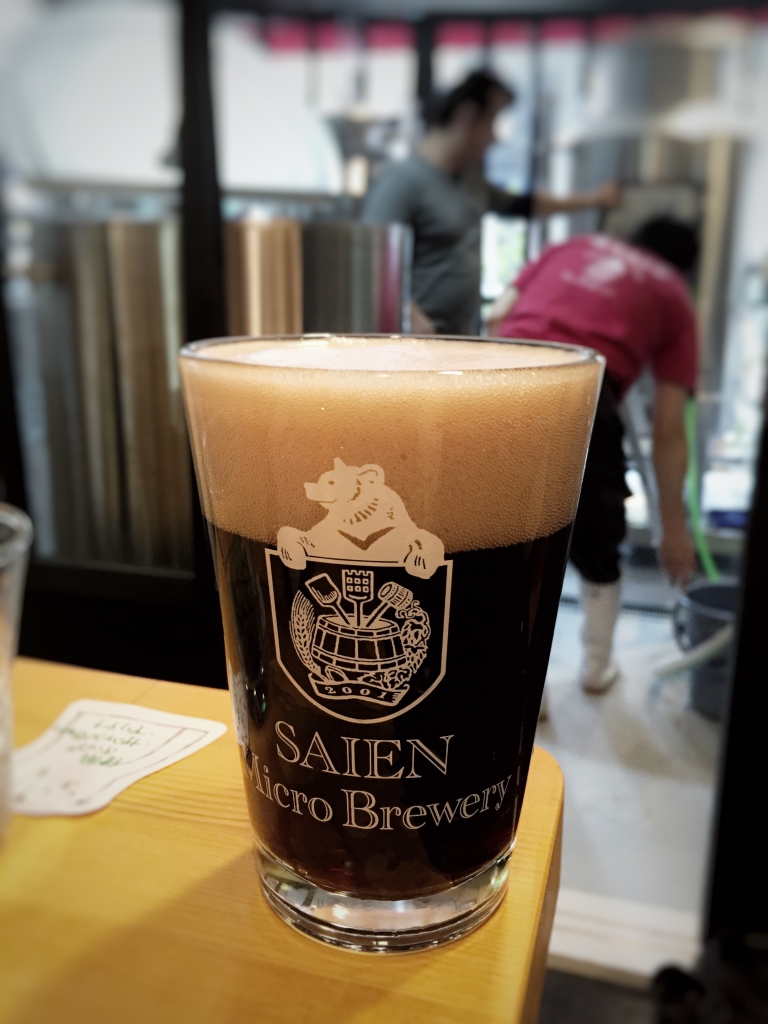 正規品特価 TARPtoTARPハーフパイントグラス ブラック、ホワイトの2個