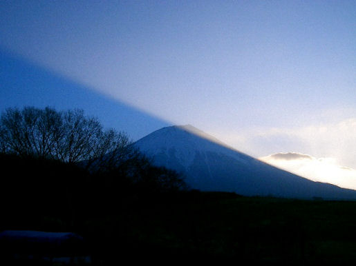 2007年2月22日 AM7時04分 富士山