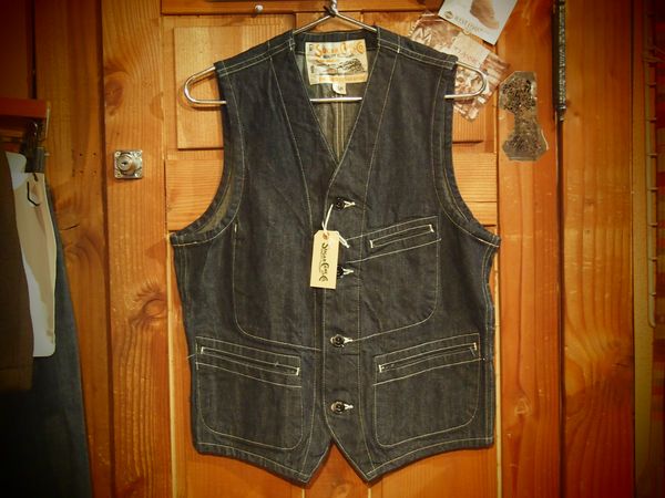 20141227vests (19).JPG