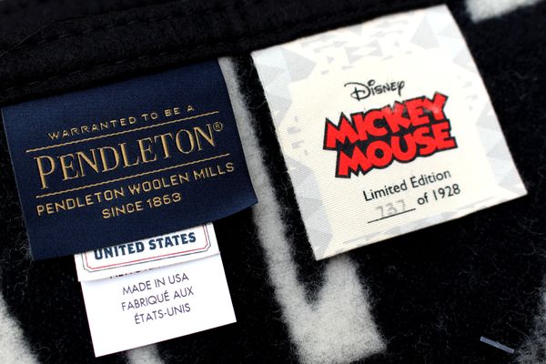 PENDLETON×Disney！！限定ブランケット！！ | JUNKY CLASSICS