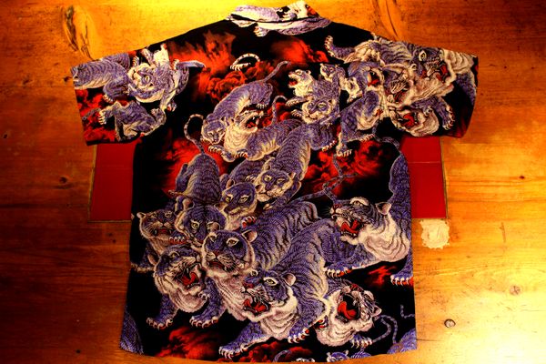 希少 サンサーフ 百虎 地獄の百虎 アロハシャツ Mサイズ デッドストック 希少 サンサーフアロハシャツ 百虎 Sサイズ ヒノヤ別注 デッド