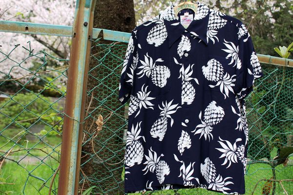美品 USA製 デュークカハナモク 東洋 アロハシャツ パイナップル柄 ネイビー DUKE KAHANAMOKU デューク・カハナモク パイナップル アロハ