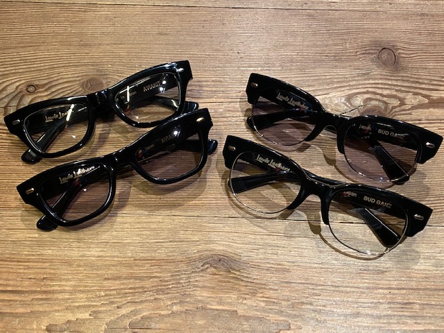あのコラボモデルが再び！！ルイスレザー×エフェクター