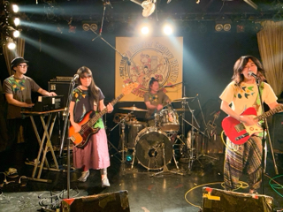 resized_01.jpg