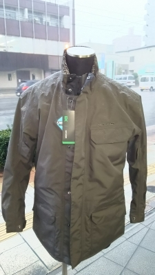 クシタニエクスプローラージャケット