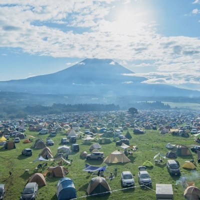 秋　キャンプ　フェス