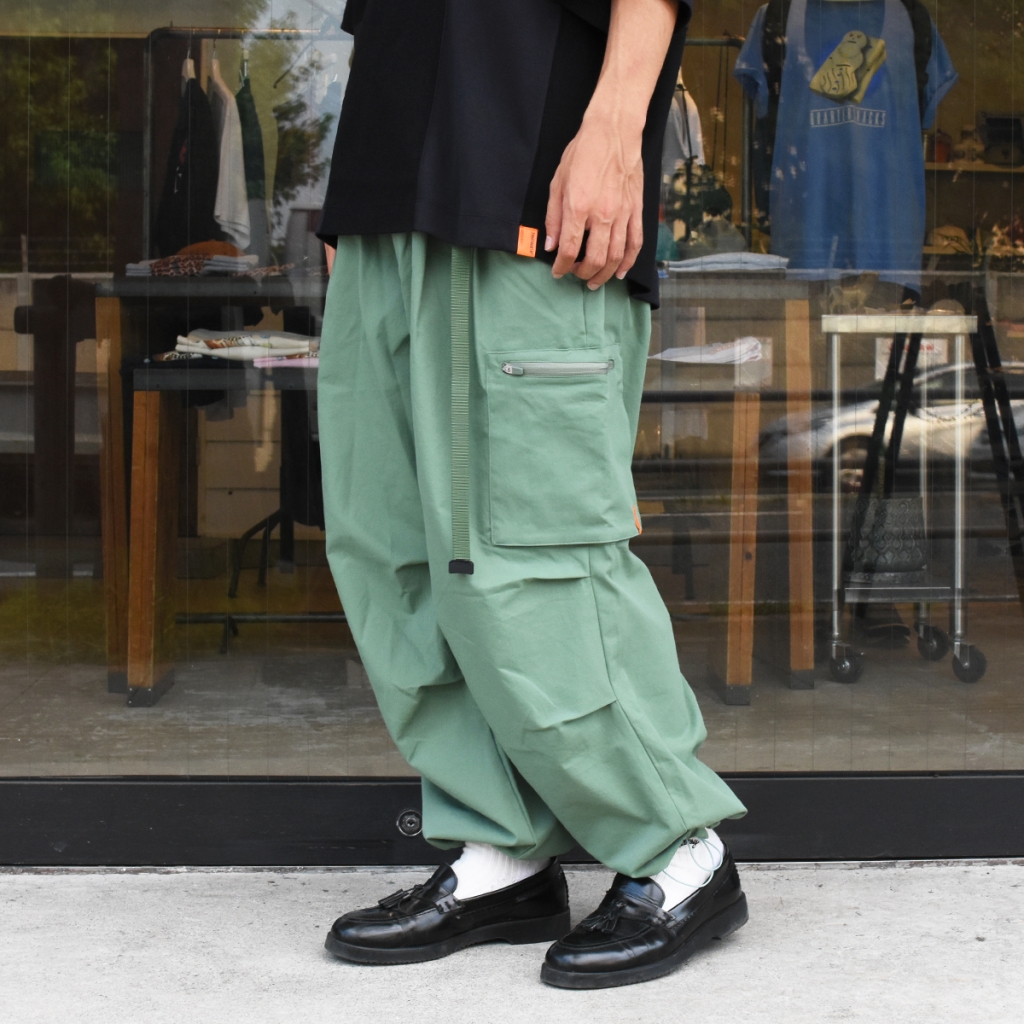 パンツ TIGHTBOOTH TECH TWILL CARGO PANTS tightbooth TECH TWILL CARGO PANTS M