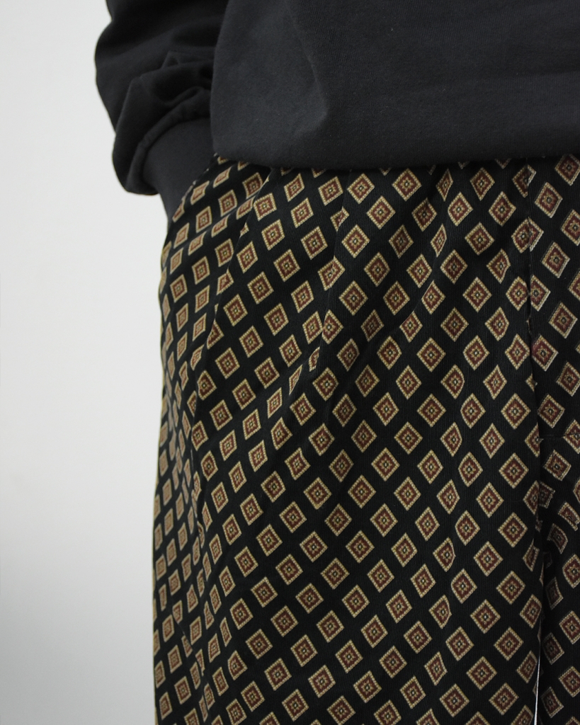 TIGHTBOOTH】Rhombus Corduroy Baggy Slacks (Black)- LIEON SHARE