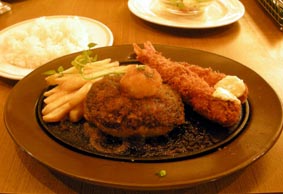 ロイホのハンバーグセット