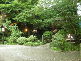 黒茶屋入り口