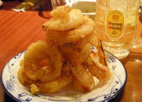 オニオンリングとハイボール
