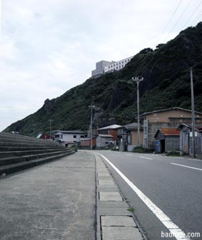 港前の道路
