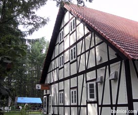 朝食場所の建物