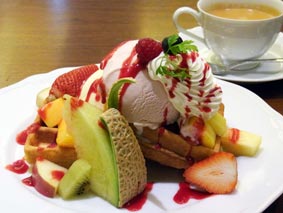 いちごワッフルセット