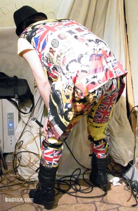 後ろからナッキィさん