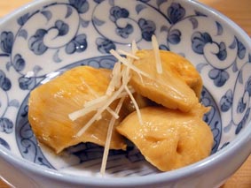 お通しのホヤ煮
