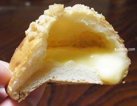 焼き立てクリームパン断面