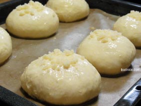 焼く前クリームパン