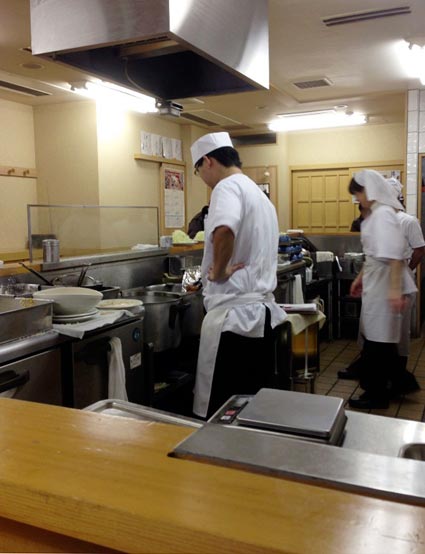 いちかつ店内