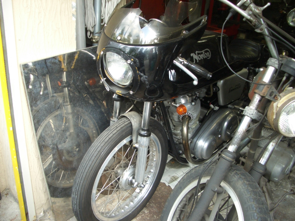 NORTON COMMANDO 750 P.R. 2台の紹介です。 | NUNOBIKI CLASSICS