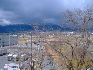 コンビニすらない。