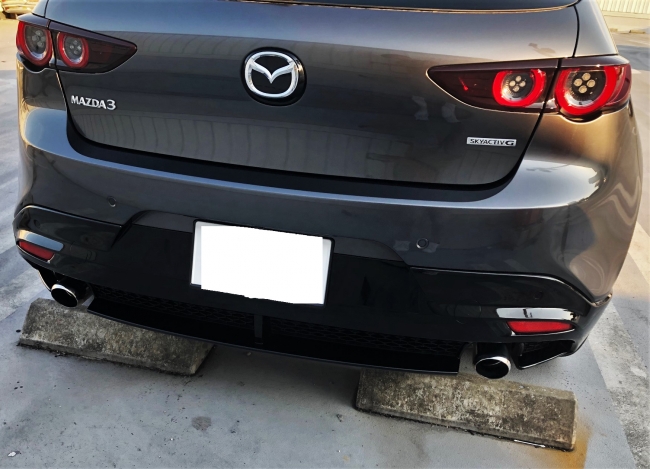 □取付レビュー□MAZDA3 BP系 マフラーカッター ユーロタイプ