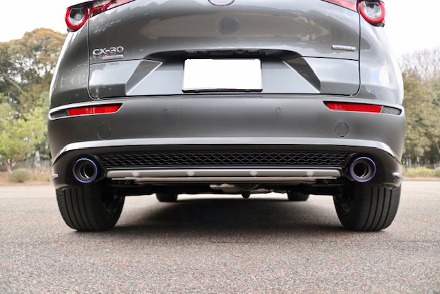 取付レビュー】CX-30 マフラーカッター 100mm ブルー 耐熱ブラック塗装 