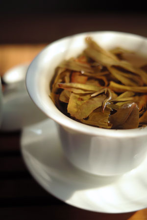 南糯山夏の薫る散茶2012年プーアル茶