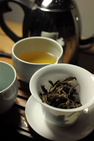 易武古樹青餅2010年プーアル茶
