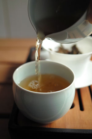 易武古樹青餅2010年プーアル茶