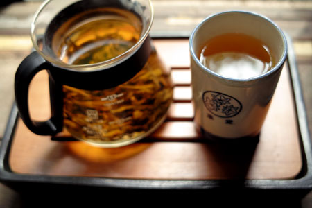 易武古樹青餅2010年プーアル茶