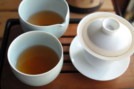 易武刮風寨陳香餅05年プーアル茶