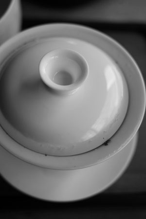 易昌號大漆樹圓茶04年プーアル茶