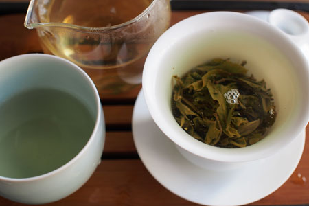 忙肺大樹青餅13年プーアル茶