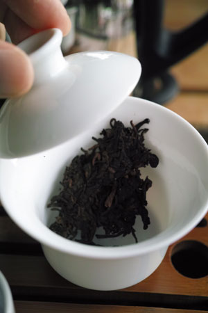 版納古樹熟餅2010年プーアル茶
