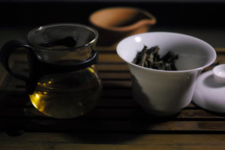 丁家老寨青餅2012年プーアル茶