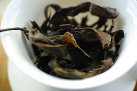 漫撒茶山黄金葉熟餅05年プーアル茶