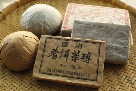 老茶のプーアル茶