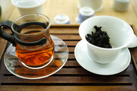 生茶のプーアル茶飲み比べ