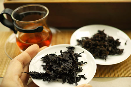 生茶のプーアル茶飲み比べ