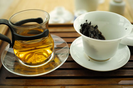 生茶のプーアル茶飲み比べ