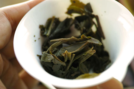 丁家老寨青餅2012年プーアル茶