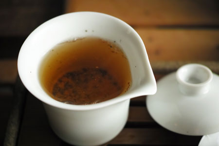 丁家老寨青餅2012年プーアル茶