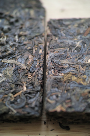 中茶牌65周年青磚03年プーアル茶