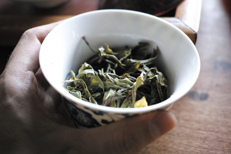 那力山ラフ族の春茶2014年プーアル茶