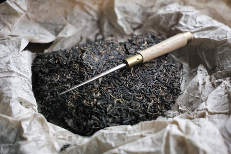 巴達古樹紅餅2010年紅茶