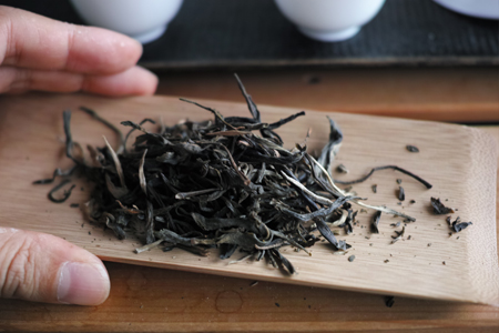 漫撒山一扇磨の散茶2013年プーアル茶